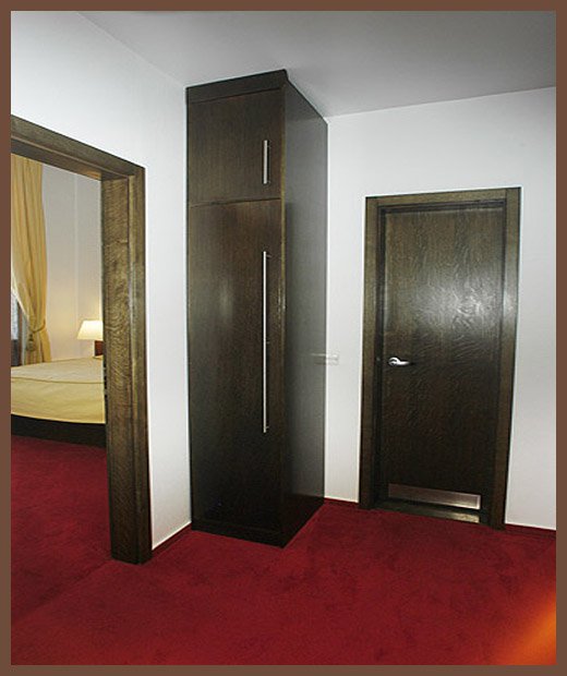мебель для отелей, дверь деревянная
